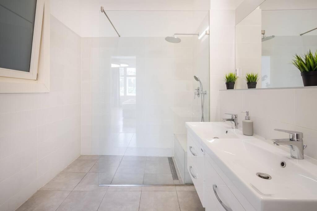 בודפשט Klauzal Garden City Apartments מראה חיצוני תמונה